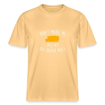 Schulbusfahrer Schulbus -  RELAXED FIT Unisex Organic T-Shirt - Hellgelb - Vorne - Alina (178cm) & Michal (187cm)