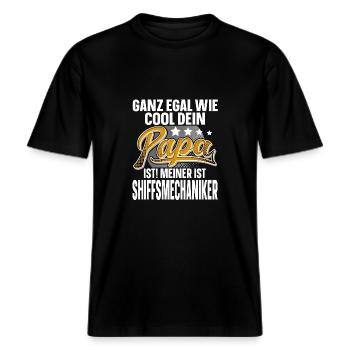 Schiffsmechaniker Papa Vater Vatertag Cooler Papa -  RELAXED FIT Unisex Organic T-Shirt - Schwarz - Vorne - Alina (178cm) & Michal (187cm)