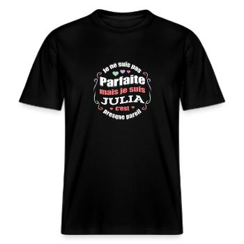 JULIA PARFAITE - PRENOM JULIA -  T-shirt unisexe RELAXED FIT en coton bio - noir - Devant - Alina (178cm) & Michal (187cm)