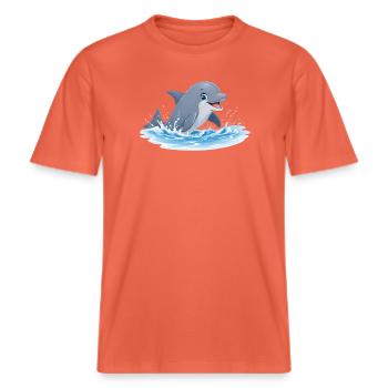 Delfinenspiel in Meereswellen -  RELAXED FIT Unisex Organic T-Shirt - Hellrot - Vorne - Alina (178cm) & Michal (187cm)