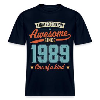 Genial seit 1989 -  RELAXED FIT Unisex Organic T-Shirt - Navy - Vorne - Alina (178cm) & Michal (187cm)