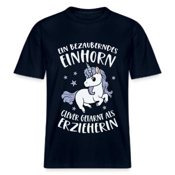 Erzieherin Bezauberndes Einhorn Clever Getarnt -  RELAXED FIT Unisex Organic T-Shirt - Navy - Vorne - Alina (178cm) & Michal (187cm)
