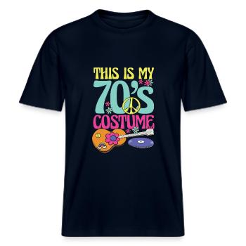 Ceci est mon costume des années 70 pour tous ceux qui aiment les années 70 -  T-shirt unisexe RELAXED FIT en coton bio - marine - Devant - Alina (178cm) & Michal (187cm)