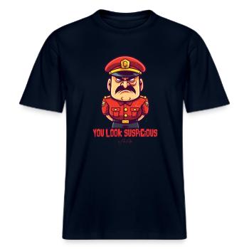 Du siehst verdächtig aus, Autoritäts Übungsleiter -  RELAXED FIT Unisex Organic T-Shirt - Navy - Vorne - Alina (178cm) & Michal (187cm)