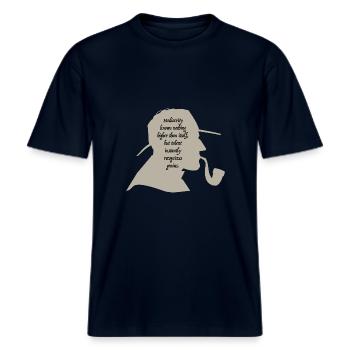 Talent erkennt sofort das geniale Sherlock-Zitat. -  RELAXED FIT Unisex Organic T-Shirt - Navy - Vorne - Alina (178cm) & Michal (187cm)