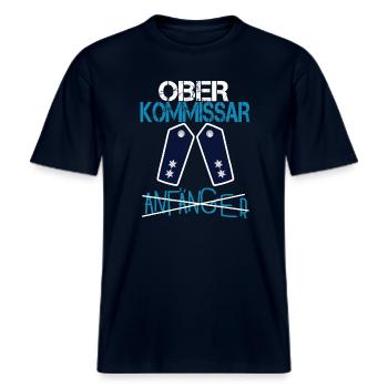 Anfänger - Oberkommissar Polizei Befördung -  RELAXED FIT Unisex Organic T-Shirt - Navy - Vorne - Alina (178cm) & Michal (187cm)