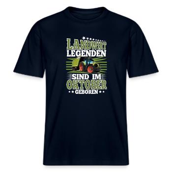 Landwirt Geburtstag Oktober -  RELAXED FIT Unisex Organic T-Shirt - Navy - Vorne - Alina (178cm) & Michal (187cm)