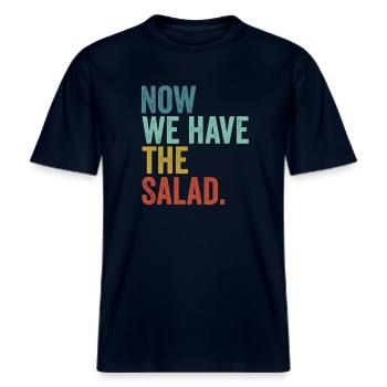 Denglisch Now We Have The Salad -  RELAXED FIT Unisex Organic T-Shirt - Navy - Vorne - Alina (178cm) & Michal (187cm)