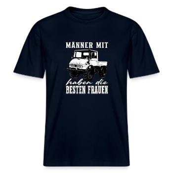 Männer mit Unimog - Offroad - Universal Motorgerät -  RELAXED FIT Unisex Organic T-Shirt - Navy - Vorne - Alina (178cm) & Michal (187cm)