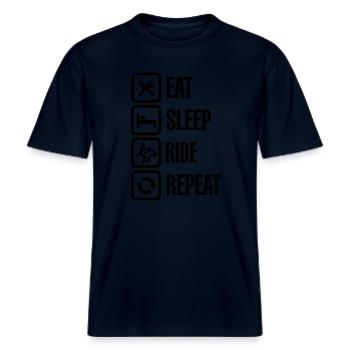 Eat sleeps horse ride repeat -  T-shirt unisexe RELAXED FIT en coton bio - marine - Devant - Alina (178cm) & Michal (187cm)