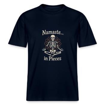 Squelette Yoga Méditation Squelette Goth Yoga Humour -  T-shirt unisexe RELAXED FIT en coton bio - marine - Devant - Alina (178cm) & Michal (187cm)