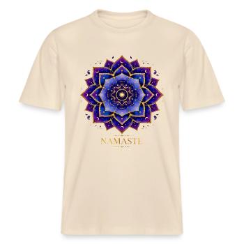 Namaste Mandala Blau Gold - Boho Spirituell Yoga -  RELAXED FIT Unisex Organic T-Shirt - Natur - Vorne - Alina (178cm) & Michal (187cm)