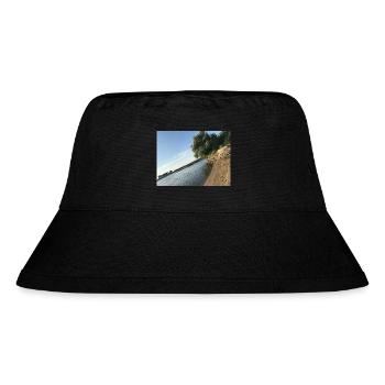 Natur am Fluss mit Bäumen und Ufer - Stanley/Stella recycelter Bucket Hat - Schwarz - Vorne