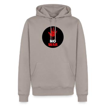Kein Krieg - Männer Premium Bio Hoodie - Taupe - Vorne - Nico (187cm)