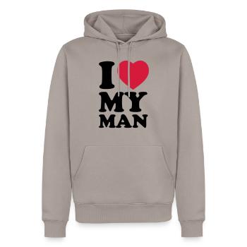 I love my man - Männer Premium Bio Hoodie - Taupe - Vorne - Nico (187cm)