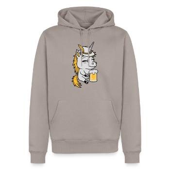 Bier trinkendes sitzendes Einhorn - Männer Premium Bio Hoodie - Taupe - Vorne - Nico (187cm)