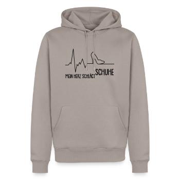 mein herz schlägt schuhe - Männer Premium Bio Hoodie - Taupe - Vorne - Nico (187cm)