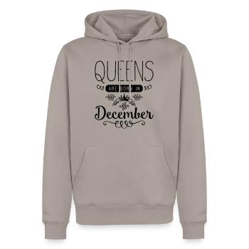 queens are born in december - Männer Premium Bio Hoodie - Taupe - Vorne - Nico (187cm)