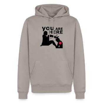 You are here - Männer Premium Bio Hoodie - Taupe - Vorne - Nico (187cm)