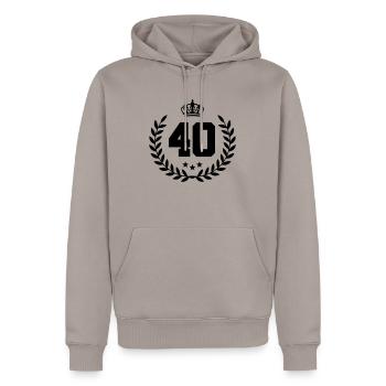 40 kranz - Männer Premium Bio Hoodie - Taupe - Vorne - Nico (187cm)