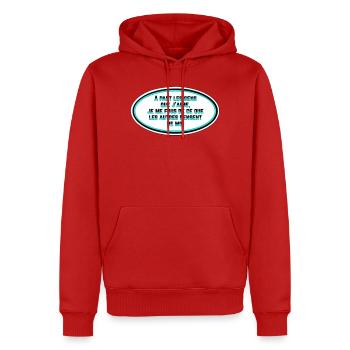 Es ist mir egal, was die Leute von mir denken - Männer Premium Bio Hoodie - Rot - Vorne - Nico (187cm)
