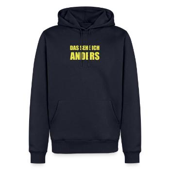 Design "DAS SEHE ICH .. ANDERS" - zweizeilig - Männer Premium Bio Hoodie - Navy - Vorne - Nico (187cm)