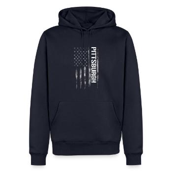 Pittsburgh - American Flag - Männer Premium Bio Hoodie - Navy - Vorne - Nico (187cm)