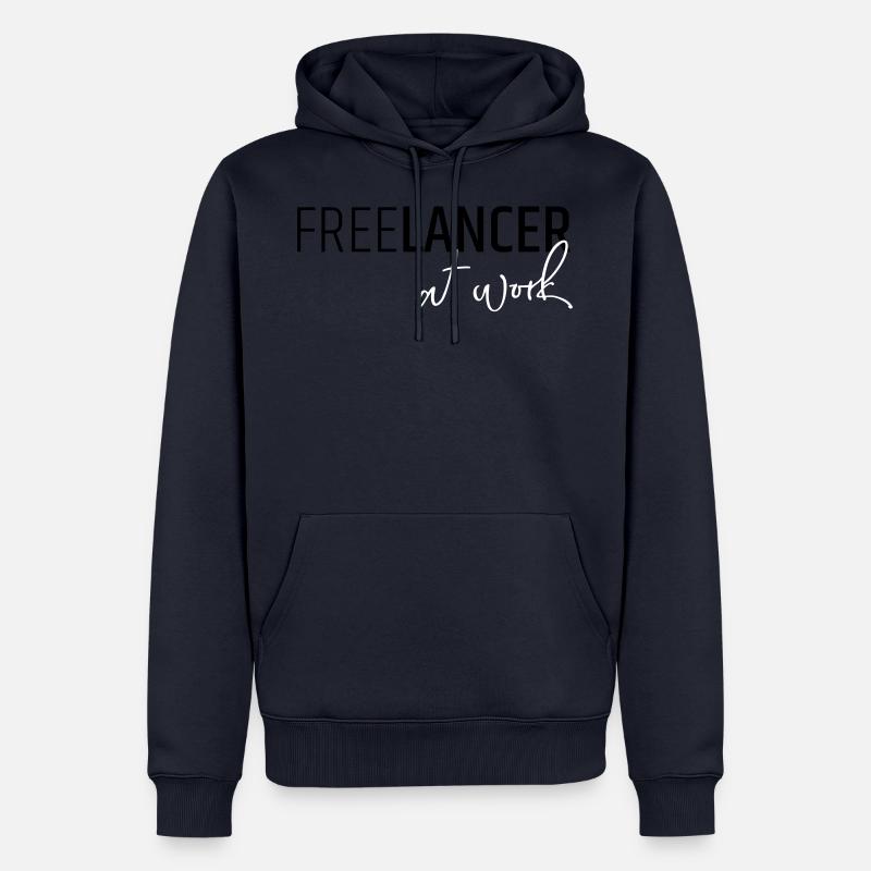 Freelancer at work - Männer Premium Bio Hoodie - Navy