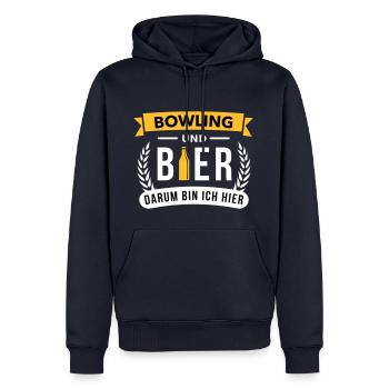 Bowling und Bier darum bin ich hier - Team Sport - Männer Premium Bio Hoodie - Navy - Vorne - Nico (187cm)