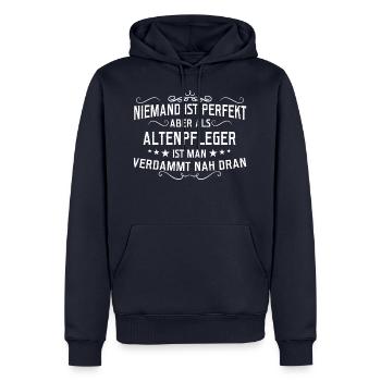 Altenpfleger Pfleger Beruf Spruch Altenpflege - Männer Premium Bio Hoodie - Navy - Vorne - Nico (187cm)