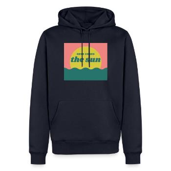 Here comes the sun - Männer Premium Bio Hoodie - Navy - Vorne - Nico (187cm)