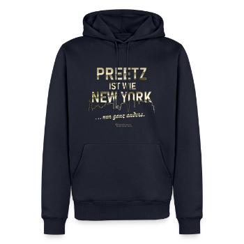 Preetz ist wie New York - Männer Premium Bio Hoodie - Navy - Vorne - Nico (187cm)