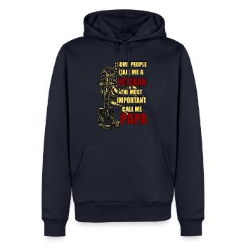 Veteran Papa Vater Army Vatertag Soldat Geschenk - Männer Premium Bio Hoodie - Navy - Vorne - Nico (187cm)