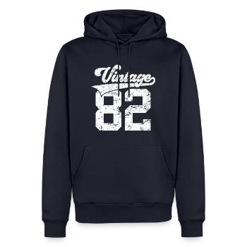 44E ANNIVERSAIRE 1982 MILLÉSIME 82 - Sweat à capuche Premium bio Homme - bleu marine - Devant - Nico (187cm)