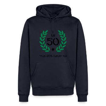 60 - 50 plus tax - Sweat à capuche Premium bio Homme - bleu marine - Devant - Nico (187cm)