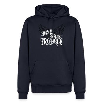 Here Comes Trouble Black - White - Männer Premium Bio Hoodie - Navy - Vorne - Nico (187cm)