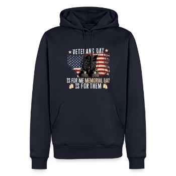 Patriotisches Veteranen Outfit USA - Männer Premium Bio Hoodie - Navy - Vorne - Nico (187cm)
