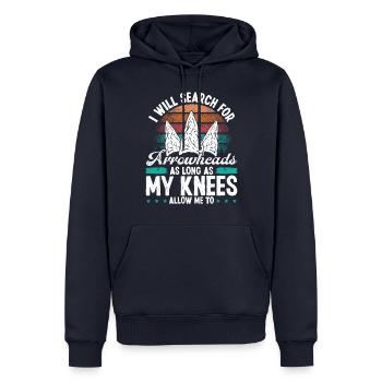 Collector Blessure au genou Douleur au genou Arrowhead Chasse - Sweat à capuche Premium bio Homme - bleu marine - Devant - Nico (187cm)
