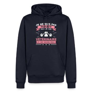 Je Ne Suis Pas Parfaite Mais Je Suis Vétérinaire - Sweat à capuche Premium bio Homme - bleu marine - Devant - Nico (187cm)