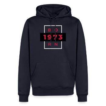 Born im Jahr 1973 - Männer Premium Bio Hoodie - Navy - Vorne - Nico (187cm)