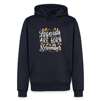 Legenden werden im November geboren - Männer Premium Bio Hoodie - Navy - Vorne - Nico (187cm)
