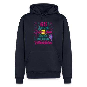 65 Geburtstag Frauen Geschenk 65 Jahre Geburtstag - Männer Premium Bio Hoodie - Navy - Vorne - Nico (187cm)