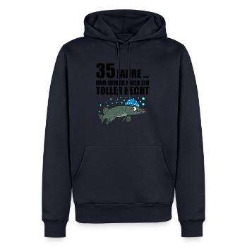 Anglergeschenk zum 35 Geburtstag 35 Ehrentag - Männer Premium Bio Hoodie - Navy - Vorne - Nico (187cm)