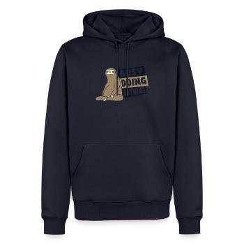 Beschäftigt mit Nichtstun Braunkehl-Pilosa Folivora - Männer Premium Bio Hoodie - Navy - Vorne - Nico (187cm)