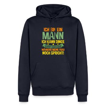 Ich Bin Ein Mann - Männer Premium Bio Hoodie - Navy - Vorne - Nico (187cm)