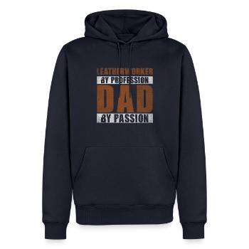 Dad By Passion Profession Leatherworker - Men’s Premium Organic Hoodie - navy - Front - Nico (187cm)