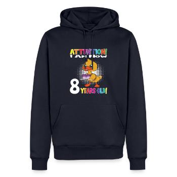 Anniversaire de canard J’ai maintenant 8 ans - Sweat à capuche Premium bio Homme - bleu marine - Devant - Nico (187cm)