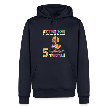 Anniversaire de canard, j'ai maintenant 5 ans - Sweat à capuche Premium bio Homme - bleu marine - Devant - Nico (187cm)