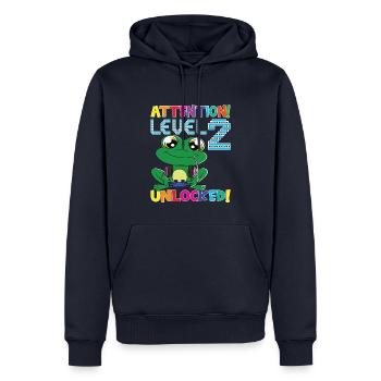Attention Niveau 2 Anniversaire débloqué - Sweat à capuche Premium bio Homme - bleu marine - Devant - Nico (187cm)