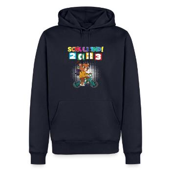 Schulkind 2023 Einschulung 2023 Schulanfang - Männer Premium Bio Hoodie - Navy - Vorne - Nico (187cm)